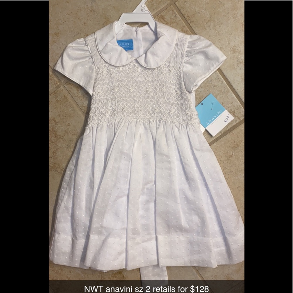 New anavini white smocked dress